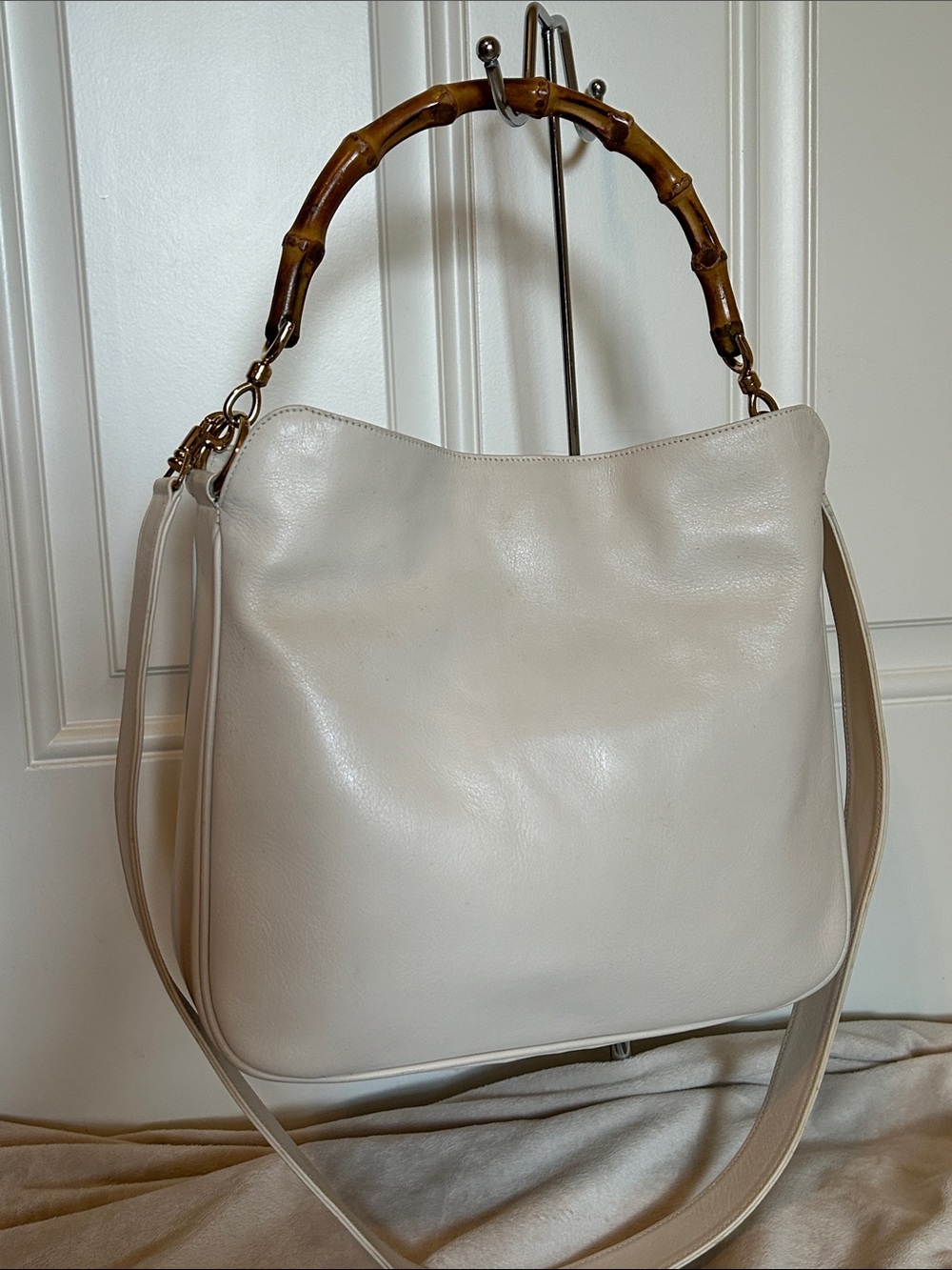 Gucci Bamboo Ivory Leather Shoulder Hand Bag- Gorgeous!